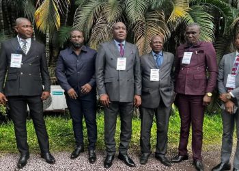 LUTTE:Eric Kinzambi réélu à la tête de la FECOLUTTA