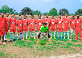 Linafoot Ligue 2/Zone Centre-sud A:SAINT LUC s&rsquo;impose in-extremis devant KUNDUYI,et maintient le suspens pour la montée en Ligue 1.