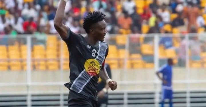 Linafoot Ligue 1/Playoffs:MAZEMBE enchaîne face au DCMP grâce à son capitaine.