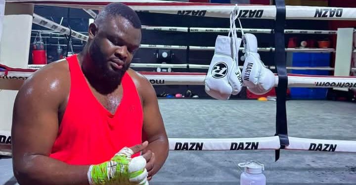 Boxe:Martin Bakole fait son retour dans le Top 10 mondial des poids lourds avant son combat contre Efe ajagba.