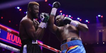 Boxe:Efe Ajagba neutralise Martin Bakole par sa mobilité,une alerte tactique pour l’avenir.
