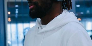 C1-CAF:Fiston Mayele et Pyramids pour créer une histoire.