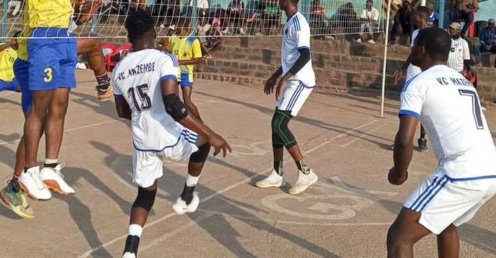 Entente de volley-ball de Lubumbashi /Play-offs J1:Mazembe messieurs et Baraka dames remportent leur premier match.
