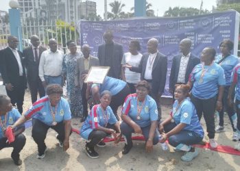 Nzango Moderne:Ce qu’ils ont déclaré à la présentation des médailles aux autorités du ministère de l’emploi et travail