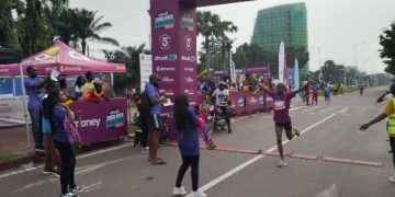 Athlétisme:La 5è édition d’Africell Congo River Marathon courue dimanche 1er Juin à la GombeTom Kisenda précise : ‘’Le Gouverneur Daniel Bumba encourage de telles initiatives pour promouvoir l’image de Kinshasa’’