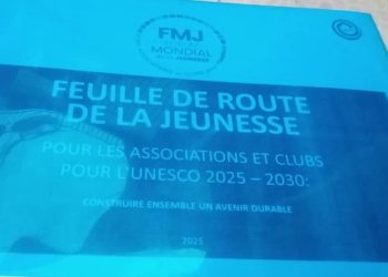 Sur le Projecteur:Reconnu Doyen du Mouvements des Associations et Clubs pour l&rsquo; UNESCO en RDCP.,Albert NTUMBA wa Ntumba a reçu la feuille de route de la jeunesse pour les Associations et Clubs pour l&rsquo;UNESCO 2025-2030.