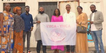 Encadrement des jeunes:Blanchard Siku, Président de l’union locale C/Kinshasa et son comité ont visité la Fondation Moyo Azur à l’occasion du 181è anniversaire de l’Ymca-Ywca.