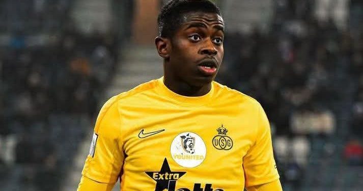 Mercato:Malgré les intérêts de Leeds et Brentford Noah Sadiki file à Sunderland!