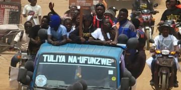 Beni :Quatre des Six joueuses de l’équipe Gilette portées en terre après le drame de Lume