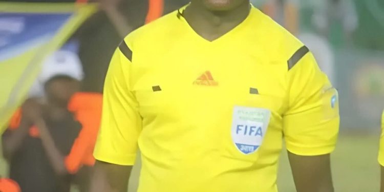 CAF: Un arbitré congolais honoré!