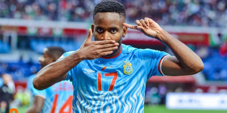CAN 2025:Cédric Bakambu à un but du record historique détenu par Dieumerci Mbokani.