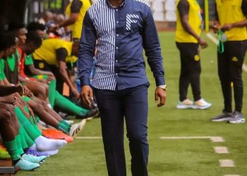 Vie Dans nos clubs : AS Maniema Union tourne la page Papy Kimoto après une élimination frustrante.