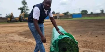 Beni:La pelouse synthétique du stade du 15 Octobre est déjà arrivée en ville.