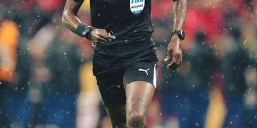 Coupe de monde de la FIFA 2026:L&rsquo;arbitre congolais JEAN JACQUES NDALA ecarté,découvrez les noms des arbitres africains retenus..