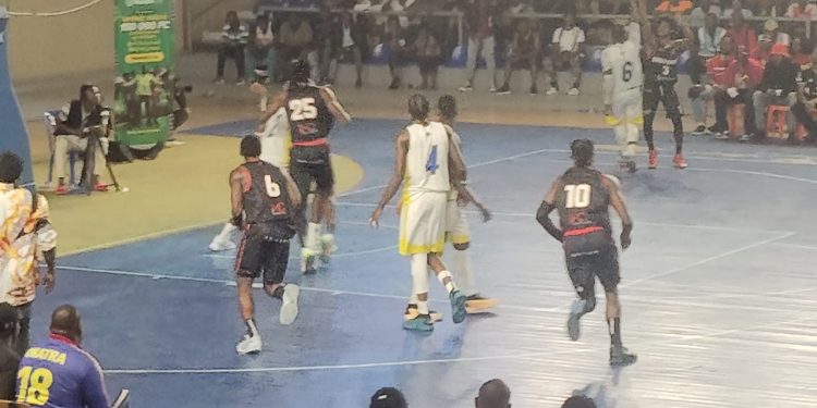 Basket-ball:Onatra est tombé face au Leader Chaux Sport 44-52 le samedi 25 avril à la Liprobakin