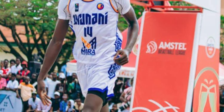 Basketball:Jules Lipia brille dans le classico burundais et offre la victoire à Urunani.