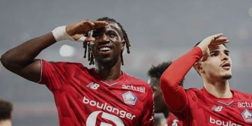 Ligue 1 France:LOSC LILLE avec MUKAÜ titulaire remporté le grand derby du Nord contre le RC LENS,et occupe provisoirement la troisième place au classement.