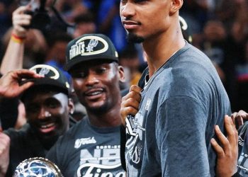 NBA:Bismarck Biyombo et les Spurs sacrés champions de la conférence Ouest 2026.