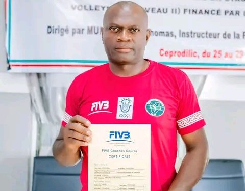 Volley-ball/Stage FIVB Niveau II Bake Ngea Daniel major de la promotion au Burundi.