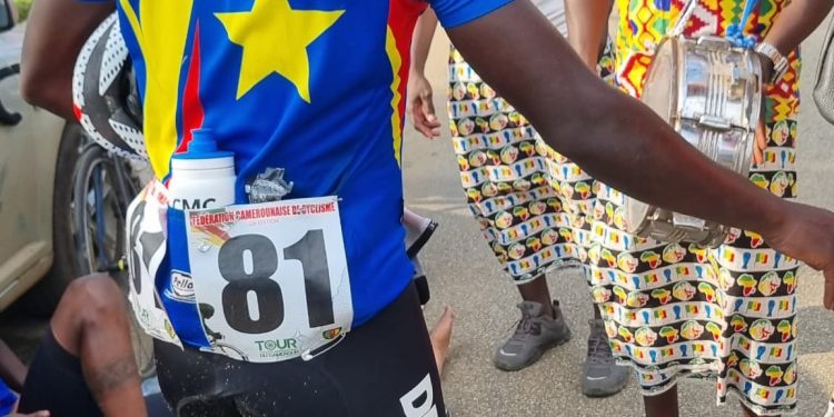 Cyclisme/22è édition du Tour du Cameroun:L’algérien Assal Mohamed Nadjib a remporté la 8è étape Douala-Kribi 154,6 kms.