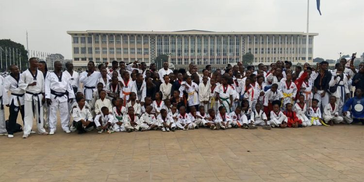 Taekwondo WT:À l’occasion des festivités de l’indépendance de la RDC,L’entente Kin-Ouest a organisé ‘l&rsquo;entrainement de l’indépendance et une marche de santé’’
